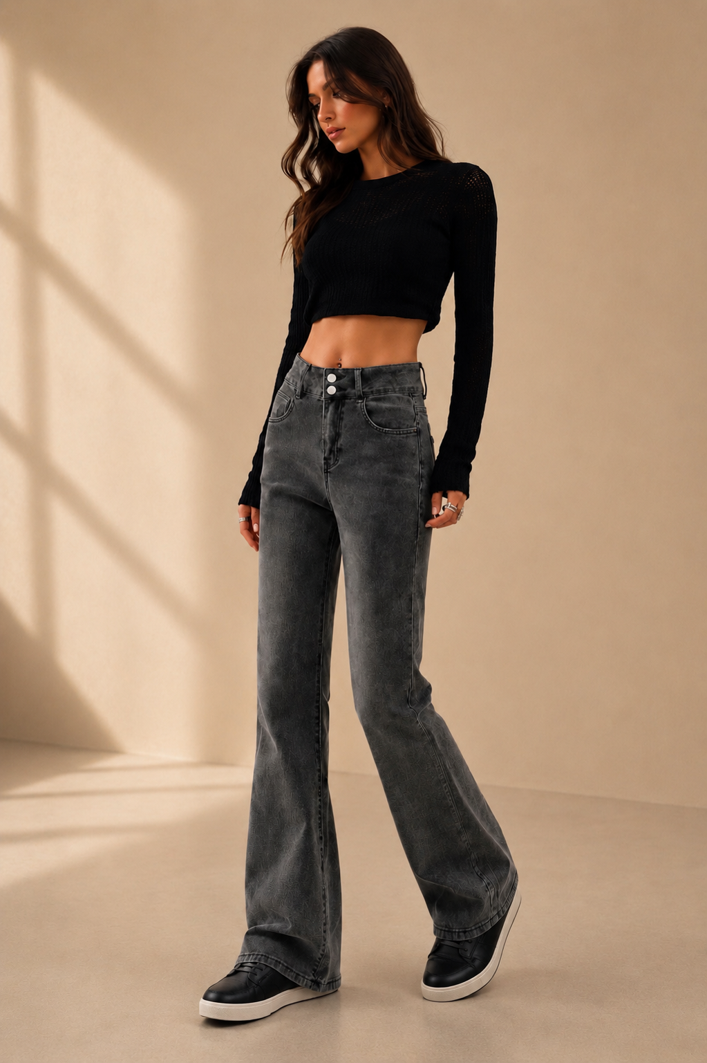 Jeans mit leicht ausgestelltem Bein